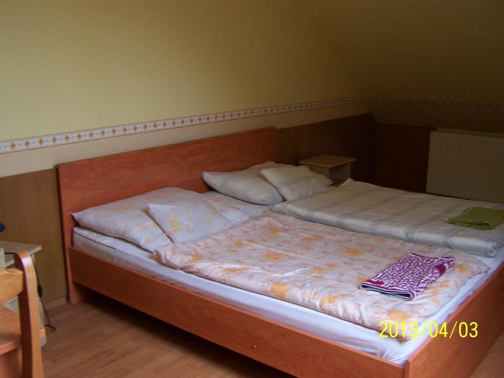 Borostyankert Etterem & Vendeghaz Hotel Sitke Cameră foto